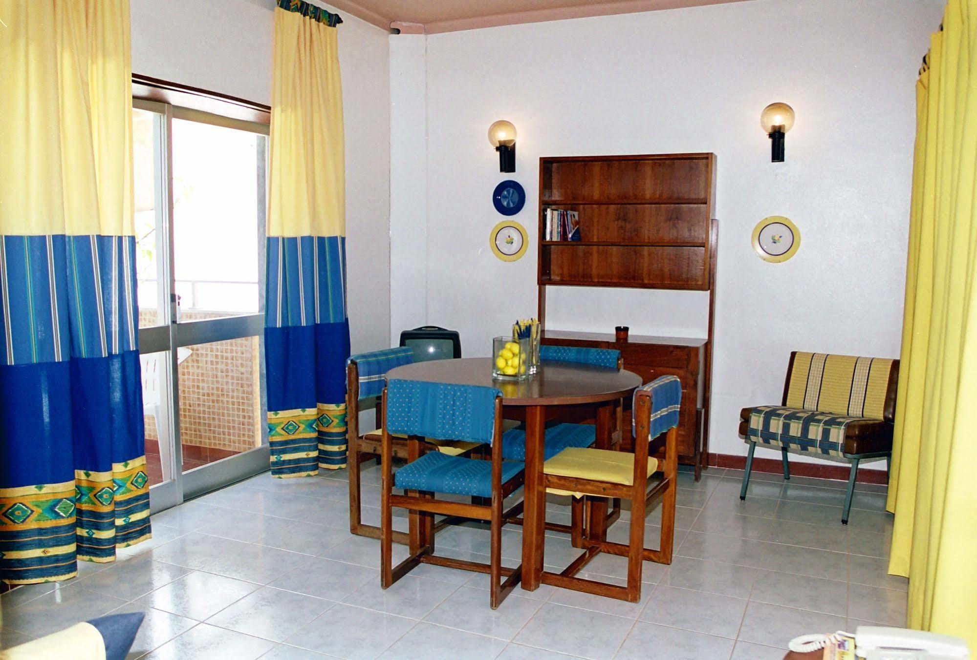 Hotel Apartamento Iate Portimao Luaran gambar